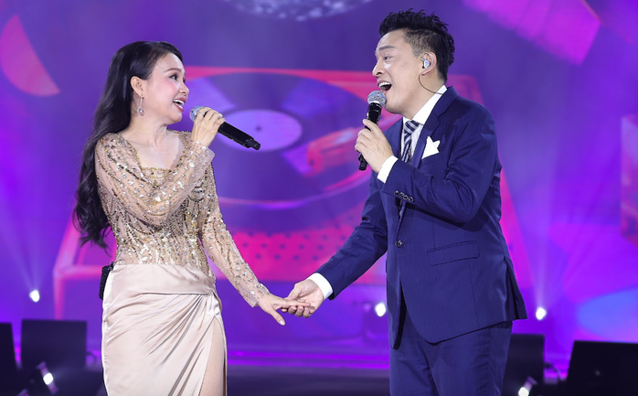 Cẩm Ly – Lam Trường được khán giả cổ vũ cuồng nhiệt