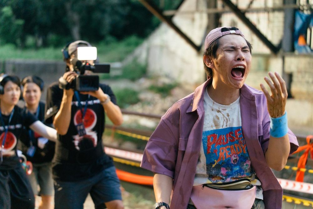 Vì sao nhiều người bỏ về khi xem bộ phim kỳ lạ có Lê Khánh, Miu Lê