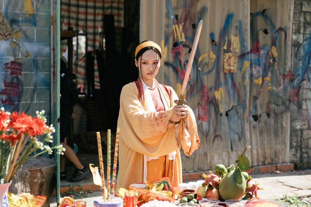 Vì sao nhiều người bỏ về khi xem bộ phim kỳ lạ có Lê Khánh, Miu Lê