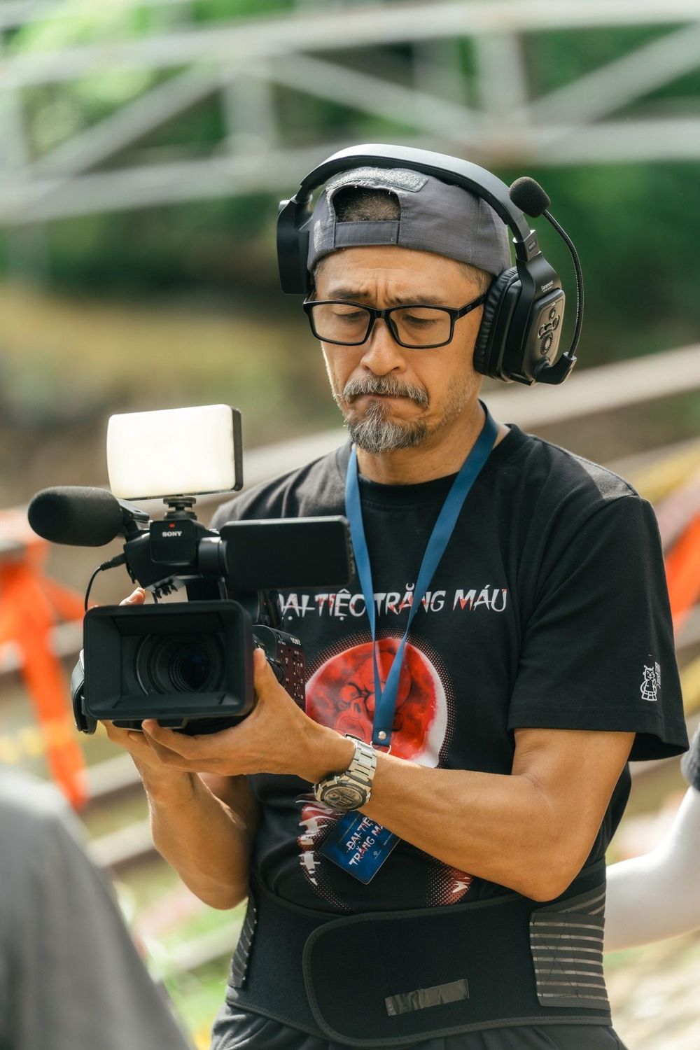 Vì sao nhiều người bỏ về khi xem bộ phim kỳ lạ có Lê Khánh, Miu Lê