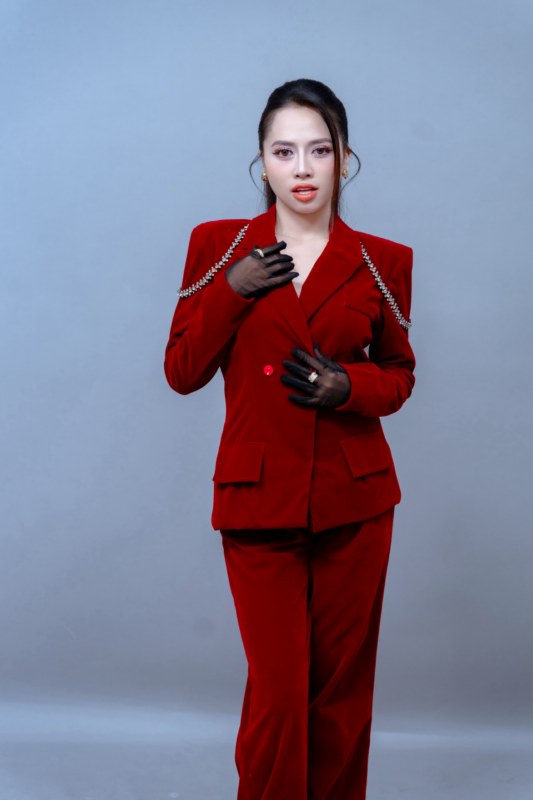 <strong>Mỹ Đăng: “Nàng thơ xứ Huế” và hành trình tự lập tìm hào quang</strong>