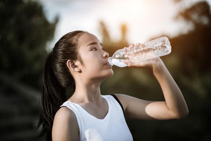 Trời nóng đỉnh điểm, bác sĩ chỉ cách dùng máy lạnh không gây hại sức khỏe